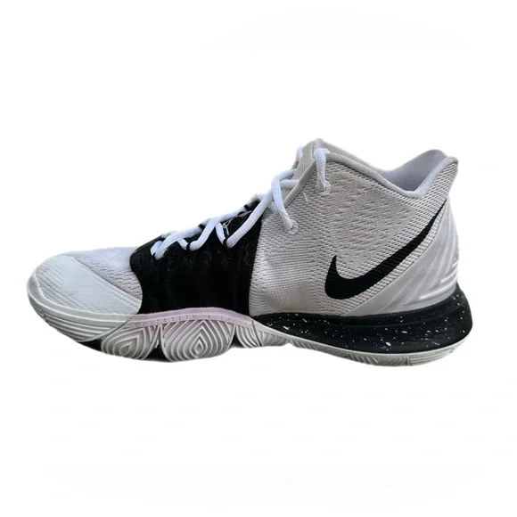 Nike Kyrie 5 TB Team Oreo White Black Basketball Shoes Men's CN9519-100 Size 10